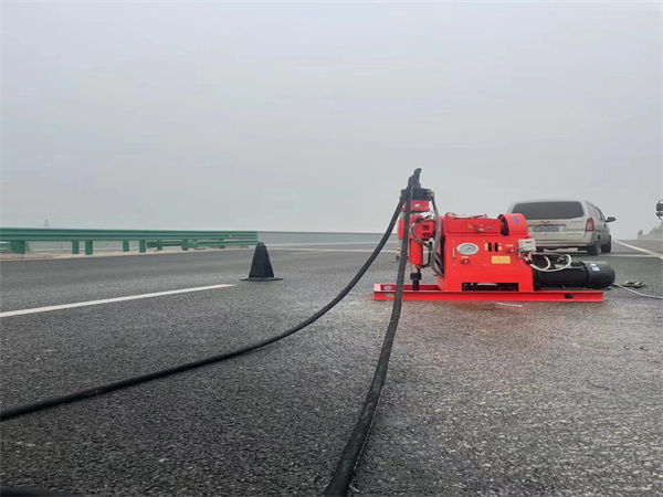 望牛墩镇马路路基路面开裂下沉注浆加固灌浆