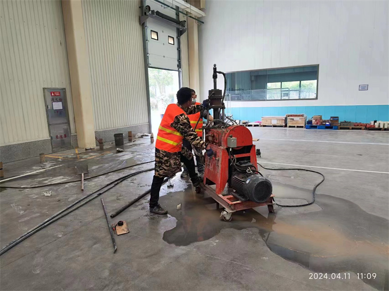 望牛墩镇厂房地面下沉塌陷注浆加固施工